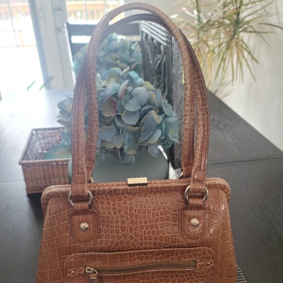 Liz Claiborne Tan Crocodile Embossed Handbag - Picture 11 of 11